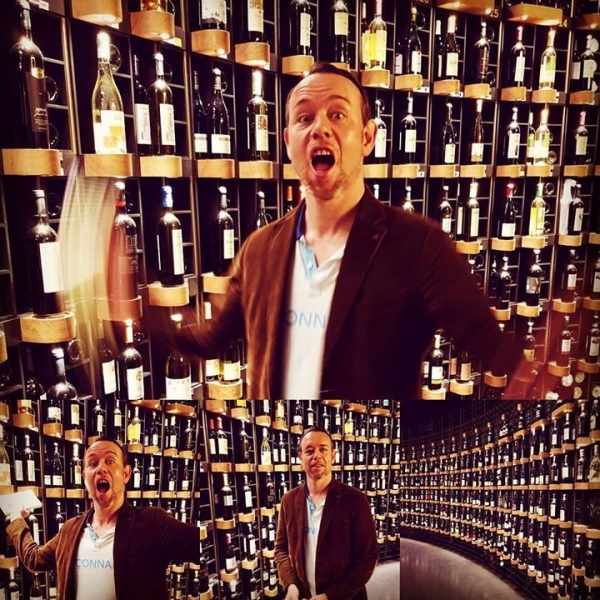 Cit&eacute; du vin in Bordeaux. Intere